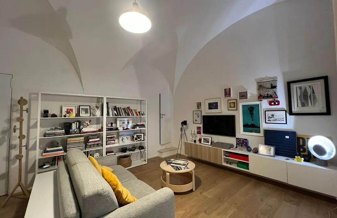 La Finestra Su Chiaia-1