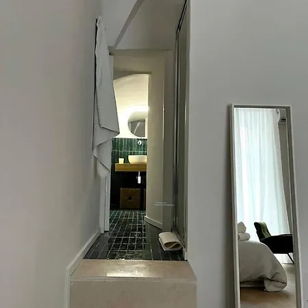 La Finestra Su Chiaia-2